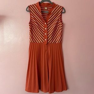Vintage pleated dress